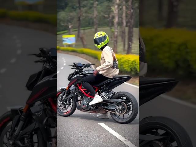 #rider  KTM Duke 390 #love #biker #ytshorts #shortsvideo #zx10rr #kawasakininja#shots #automobile