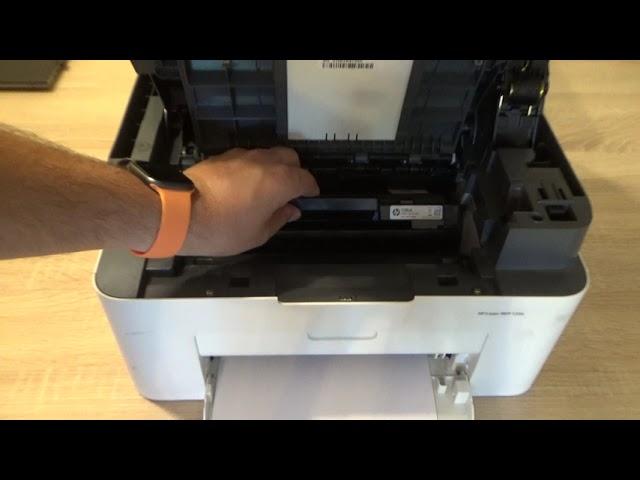 Replacing the Toner Cartridge HP Laser 135a / 135w / 135r - Toner W1106AA 106A