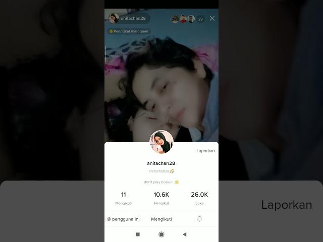 live tiktok hot pasangan cewek lesbi ciuman grepe