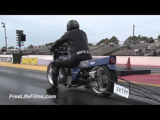 Troy Moore's Kawasaki KZ at Bradenton Motorsports Park