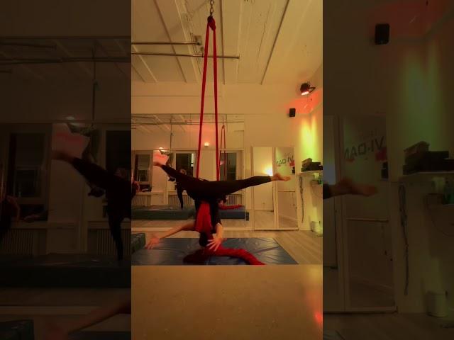 Aerial Silk - Split Spinn #split#spinning#gymnastics#aerial #aerialsilk#gymnastics#sports#aerialview