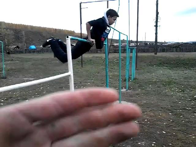 Freestyle bar комбинация на турнике (Street workout)