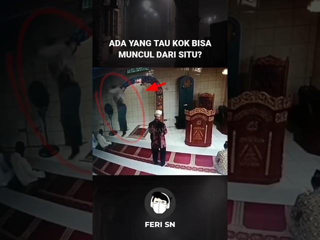 ADA YANG TAU KOK BISA MUNCUL DARI SITU? #penampakan #hantu #shorts