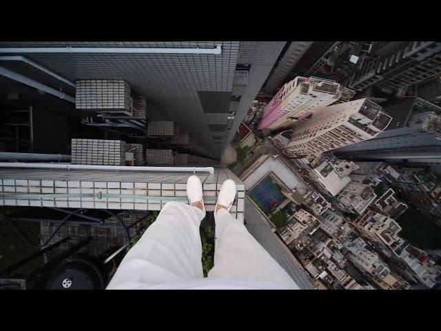 people are awesome/extreme parkour first person/Crazy parkour on a skyscraper (or my sweaty palms)