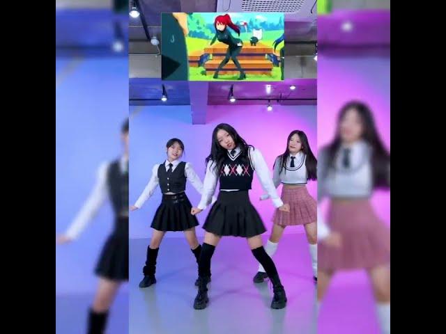 TikTok anime toca toca dance  #tocatoca #tokatoka #flyproject #dance #cute #girl #shorts #trending