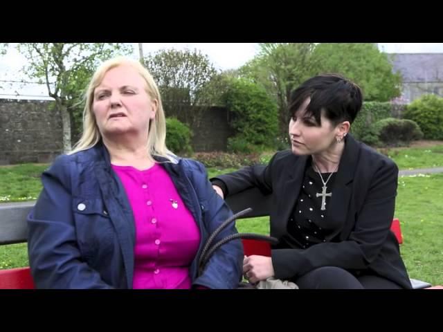 Dolores O'Riordan and her Mother Eileen O'Riordan (Subtitulada)