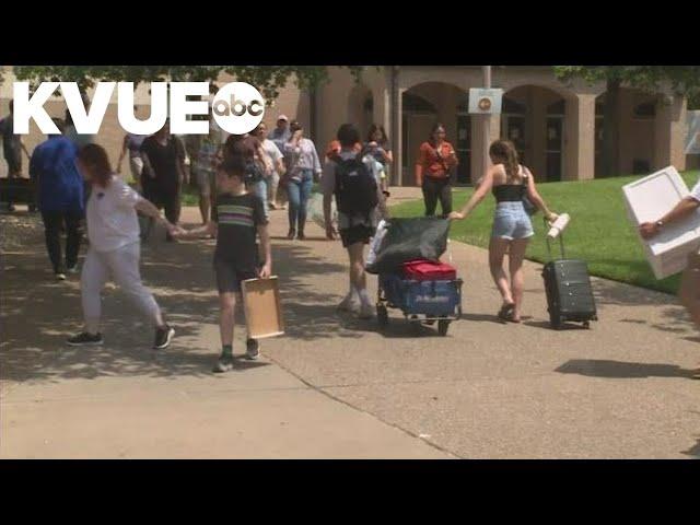 UT Austin students 'Mooov-In' this weekend