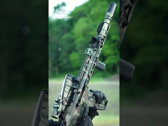 SCAR 16 Woodland M81