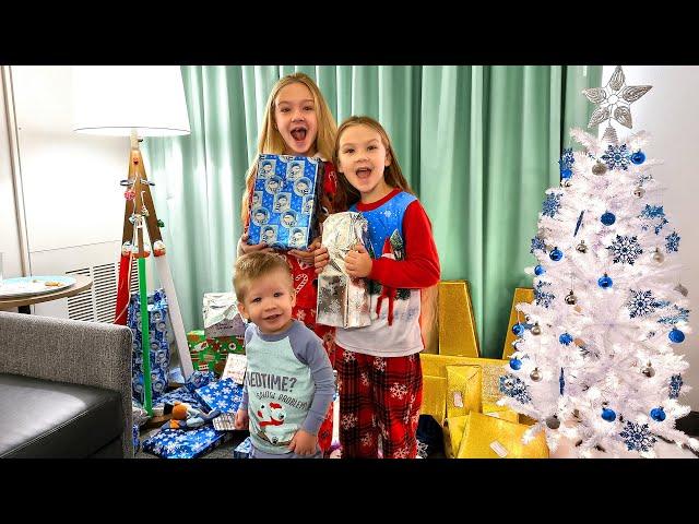 Christmas in a Hotel!!! Beyond Family Christmas 2020!