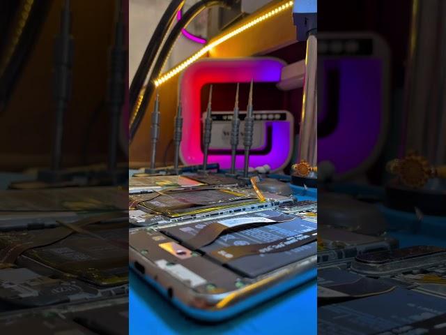 Mobo tech 🪛️ #shortvideo #mobilerepair #iphone16