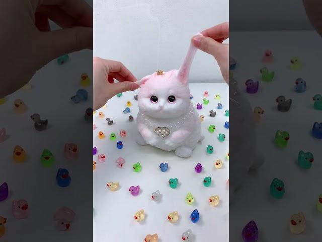 FUFUSQUISHY ASMR Giant Pink Cat