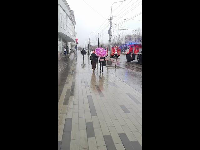 В центре Волгограда загорелось отделение банка