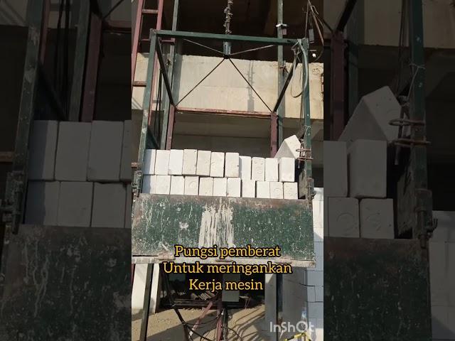 proses  perakitan lift barang ke tingkat  berikutnya .