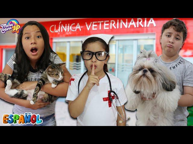 Maria Clara es Veterinaria y salva a los animales  Pretend Play With Veterinarian Doctor