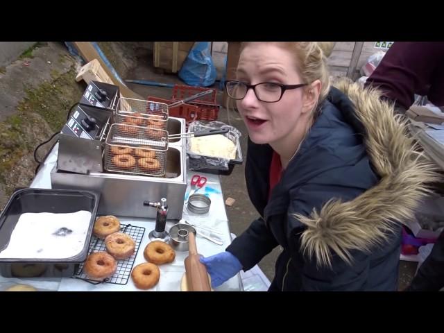 London Street Food: Delicious Fresh Hand Made Vegan Doughnuts by the "Peanut Butter Bakery".