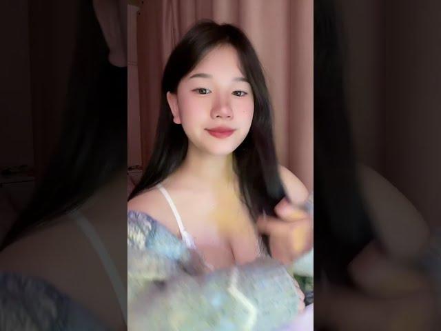 Teteh Sunny TikTok Live