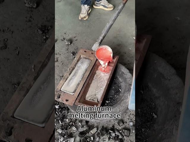 Aluminum melting furnace #casting #melting #aluminium #ingotcastingmachine #aluminummelting