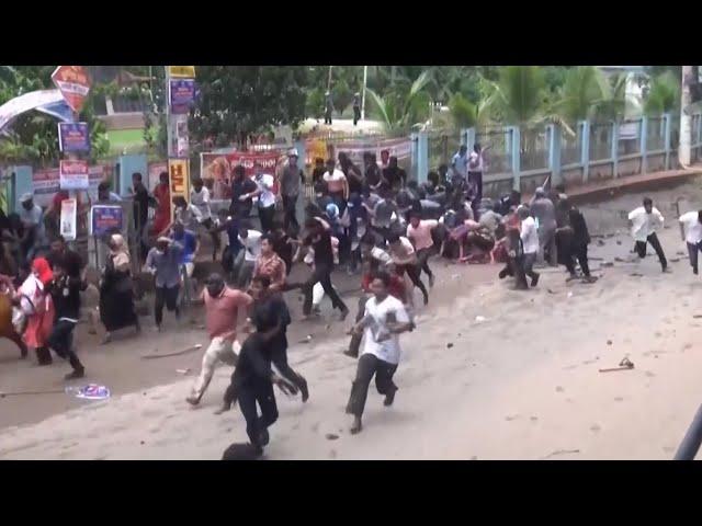 Protests, violence erupt again in Bangladesh amid calls for government resignation  | VOA News