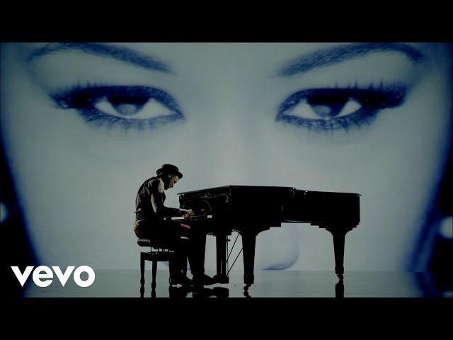 Labrinth - Beneath Your Beautiful (Official Video) ft. Emeli Sandé