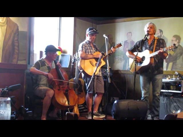 PUBJAM-McVeigh's Pub,TOR.,A.Mauck,B.Corcoran,C.Campbell.PUSSYWILLOWS-CATTAILS-G.Lightfoot-CHAR video