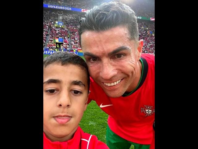 Ronaldo with Kids ️