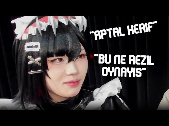 Koreli cosplayerdan dayak yedim...