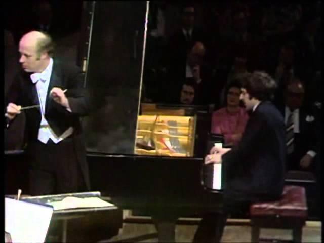 Ashkenazy plays Beethoven Concerto 5: Emperor (complete)