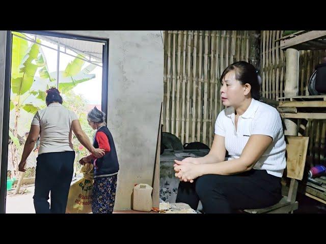 Ms. Tuyet's ex-mother-in-law was kicked out of the house by her new daughter-in-law