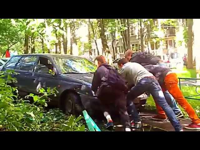 Печальная судьба машины водителя,глупо перешедшего с автомата на механику