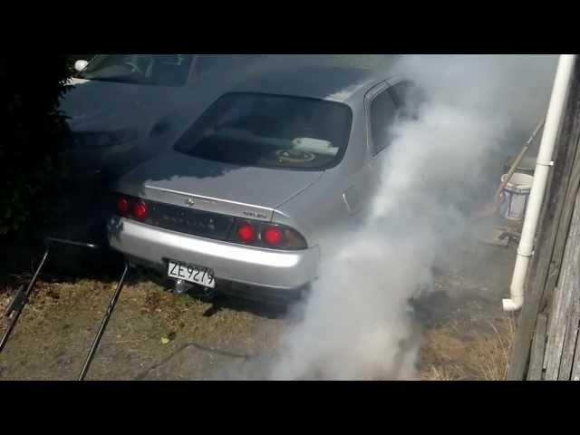 Skidline bakyard burnout