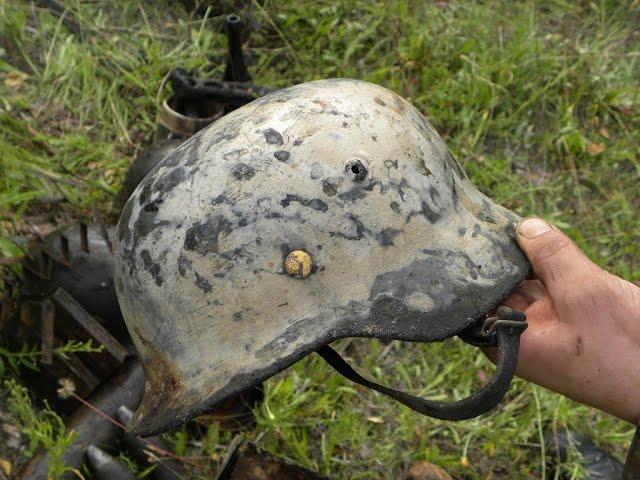 We found a German dugout. The state of the finds was startling! Searching relics of WW2