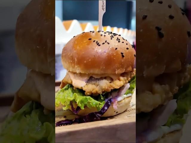 Je teste un fast-food de poisson, MA-GNI-FI-QUE ! #food #burger #essaouira