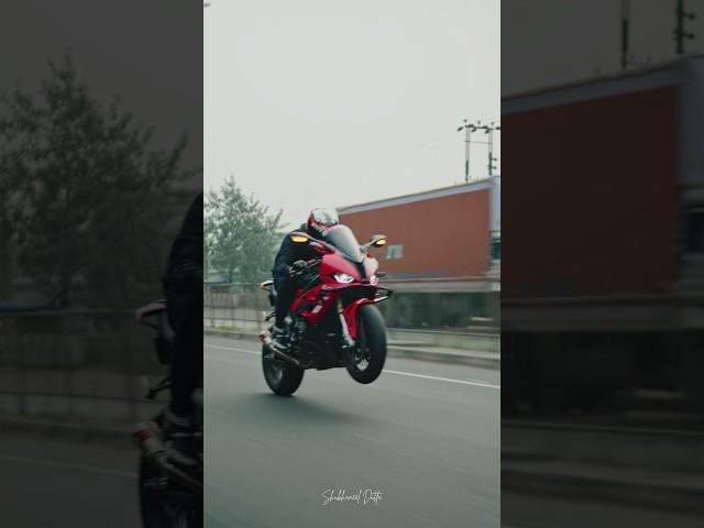 BMW 1000RR#trending song#shortsfeed #viralshorts @z900ridershorts @ZUNEZXUNISEX @PilotZX6R 