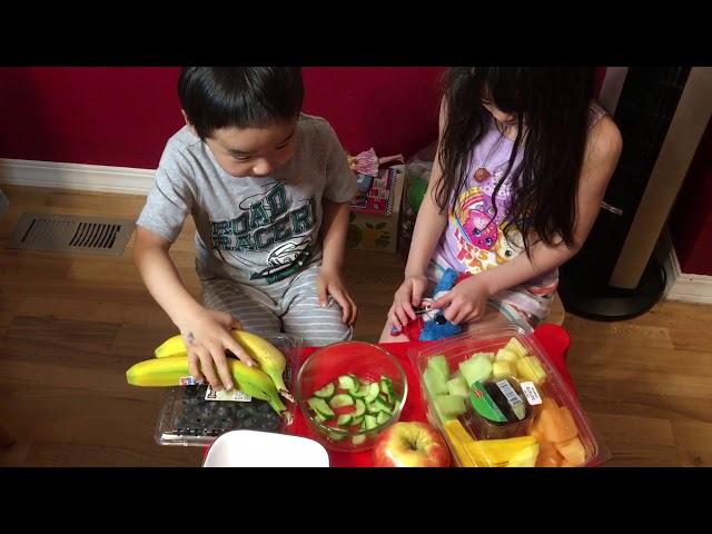 好吃健康的水果英文课yummy Fresh fruit 和佳佳边学边玩日常点滴的纯正Catherine and Justin Chinese class