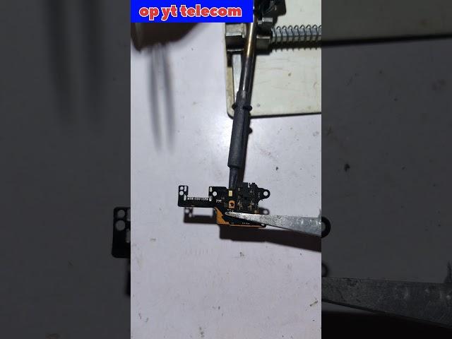 mobile ki mic Remove fix redmi8a #soldering #mobilerepair #shortsvideo