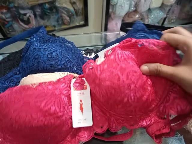 half pad fancy bra/ring bra. 32 34 36 38 40 42 available. @https://wa.me/c/923162322410