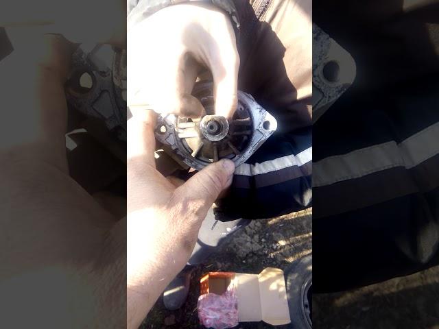Слабо крутит стартер,причина во втулках