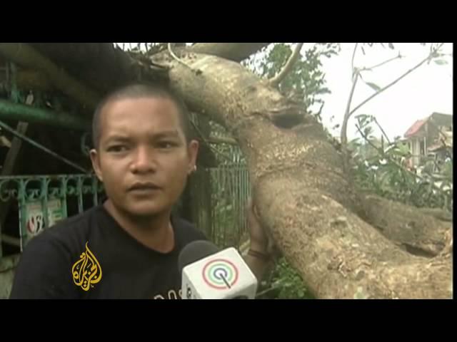 Typhoon Utor batters northern Philippines