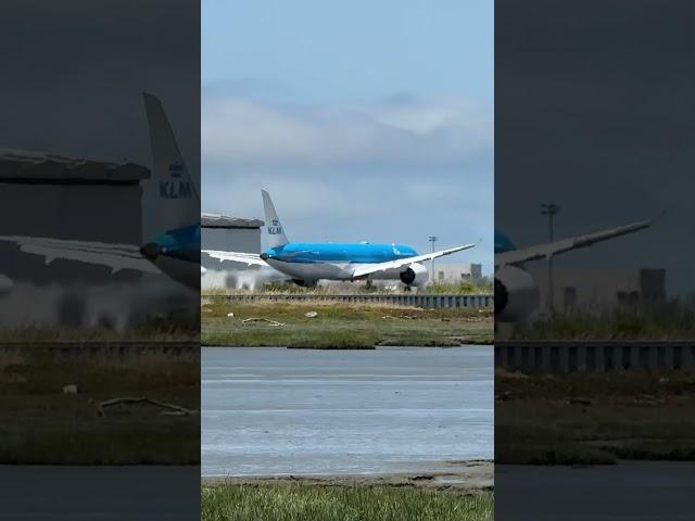 Full Power Takeoff! KLM Boeing 787-10 Dreamliner Departing San Francisco (SFO)  for Amsterdam (AMS)