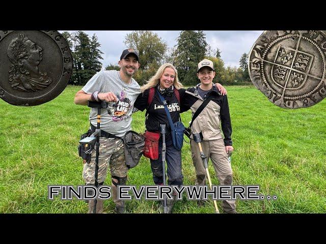 OUT METAL DETECTING WITH SI-FINDS AND NICOLA WHITE!! | But What Did We Find???