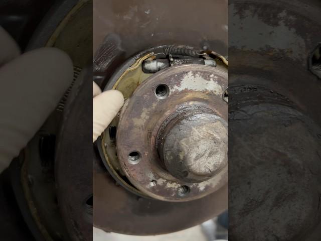 Brake Shoes Replacement!!! #brakes #car #fix #mechanic