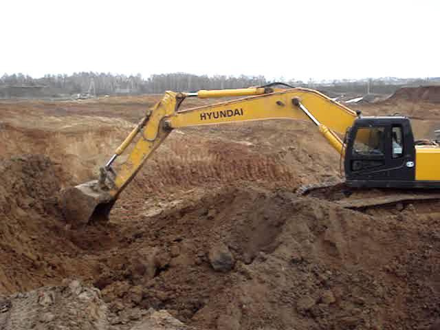 Загрузка самосвала TATRA T815-290R9T.MPG