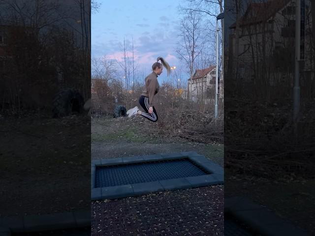 Tricks auf dem Trampolin ‍️ #turnen #trampoline #gymnastics