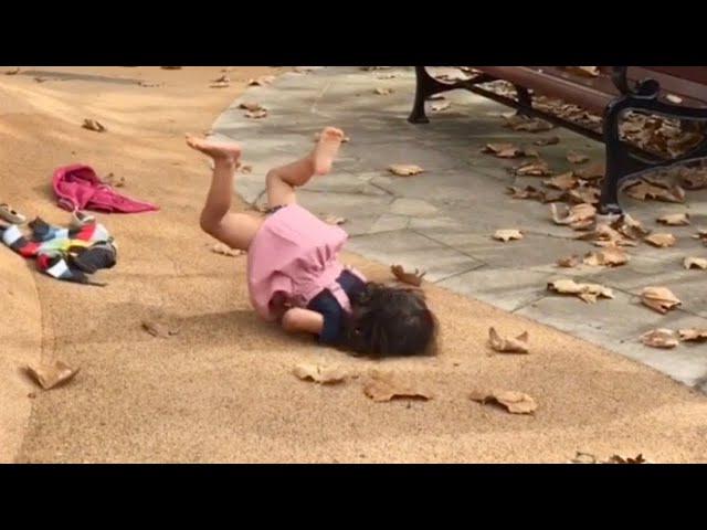  Funny falling  Little girls / bloopers / kids falling