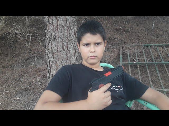 ENSEÑO MI PISTOLA!! | DaniMagiusTV
