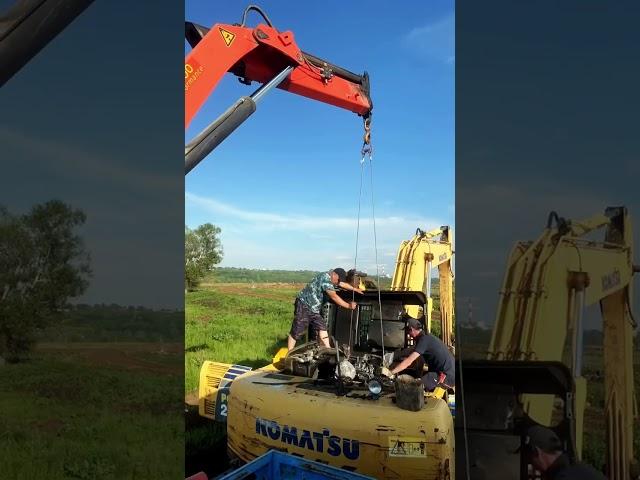 Установка ДВС после капитального ремонта. #excavator #bulldozer #спецтехника #ремонт