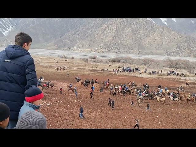 Дар Бузкаши Нохияи Точикобод Пойга Дави Одамхо