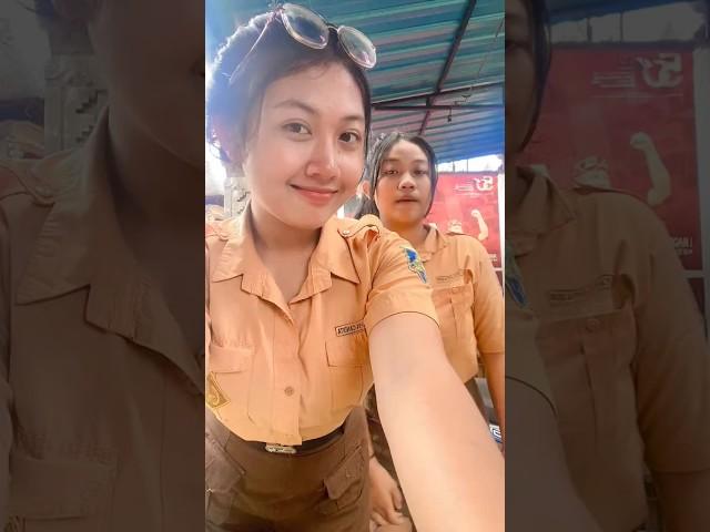 baju Pramuka lagi   akun Tik tok @neshyaputri_2