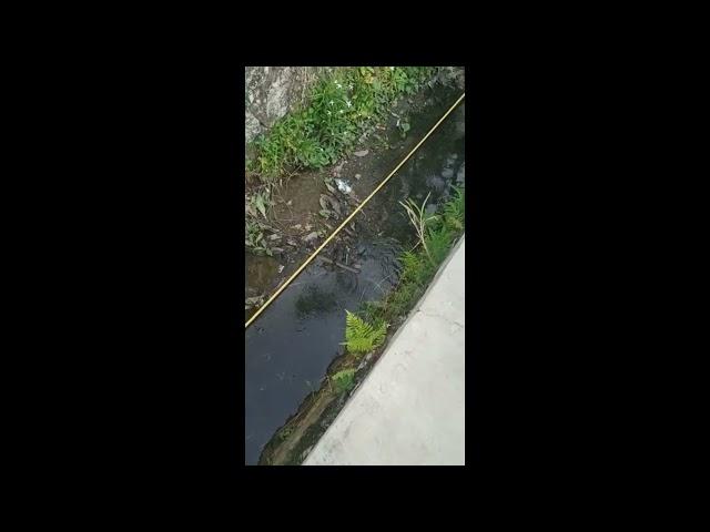 Menghitung kecepatan aliran pada saluran penampang terbuka