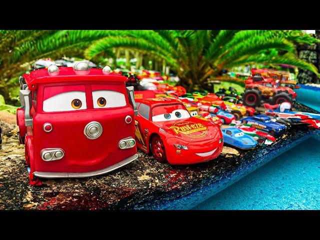 Disney Pixar Cars falling into deep pool, Lightning McQueen, Tow Mater, Mack, Sally, Francesco